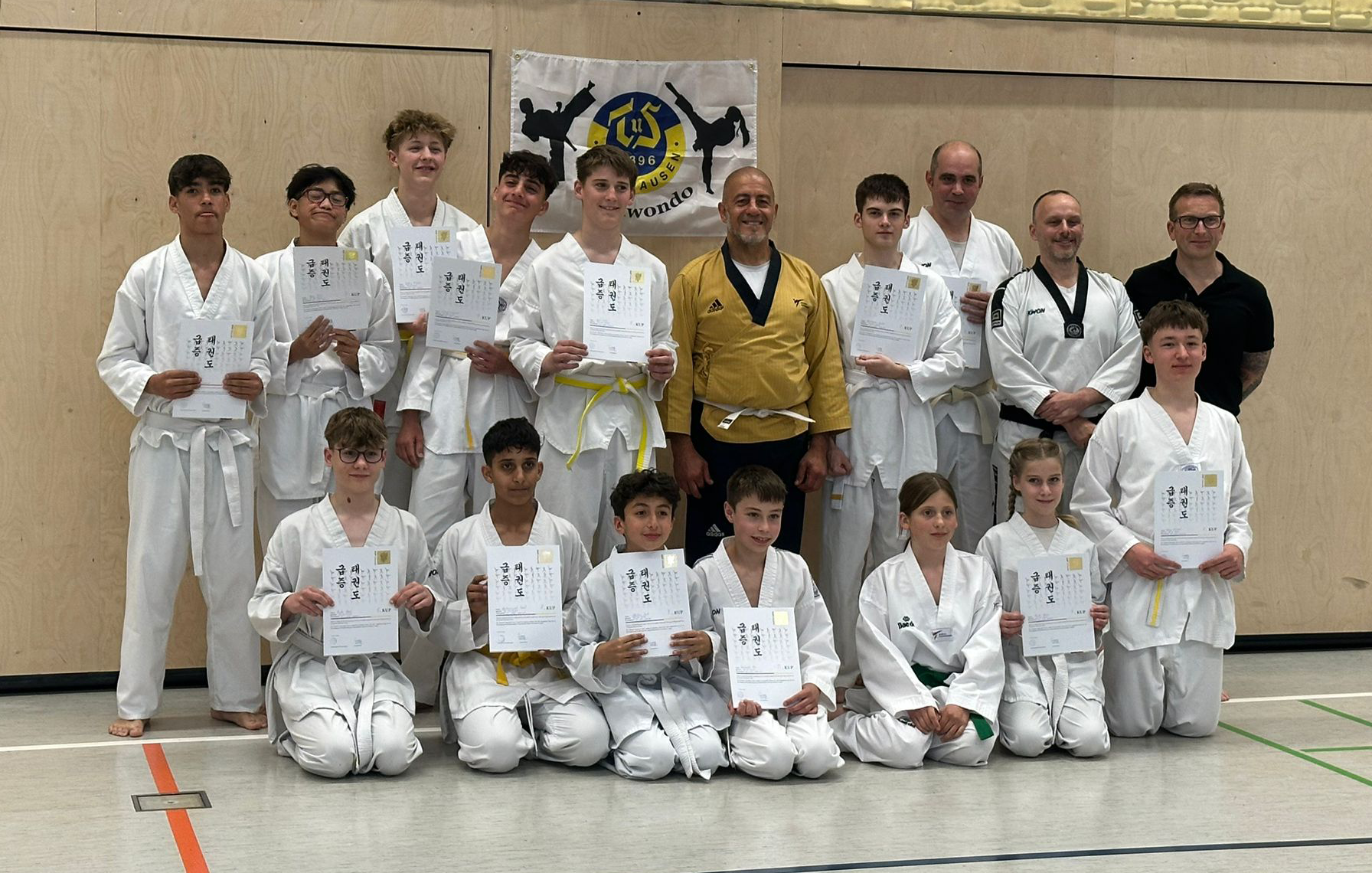 Erfolgreiche 2. G&uuml;rtelpr&uuml;fung im Taekwondo