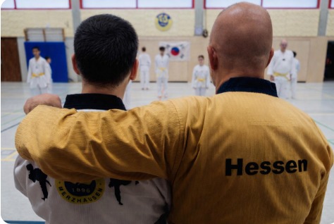 Gemeinsam stark – vom ersten Schritt bis zum Schwarzgurt Gemeinsam stark – vom ersten Schritt bis zum Schwarzgurt